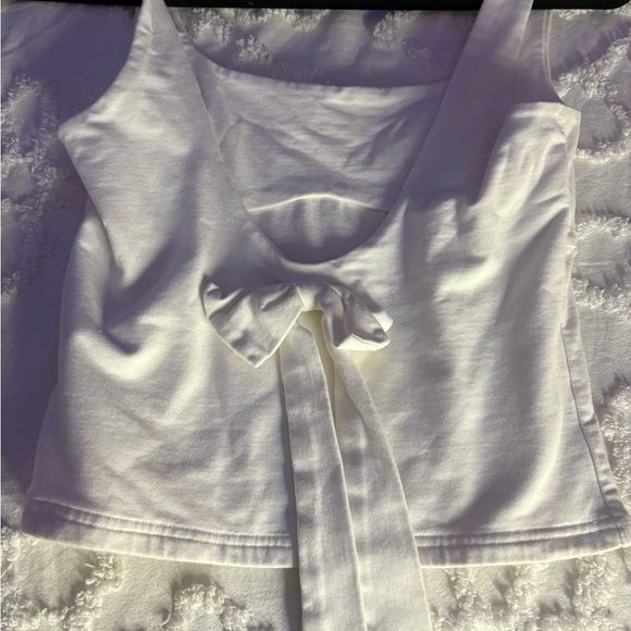 Edikted White Crop Top - Picture 4 of 6